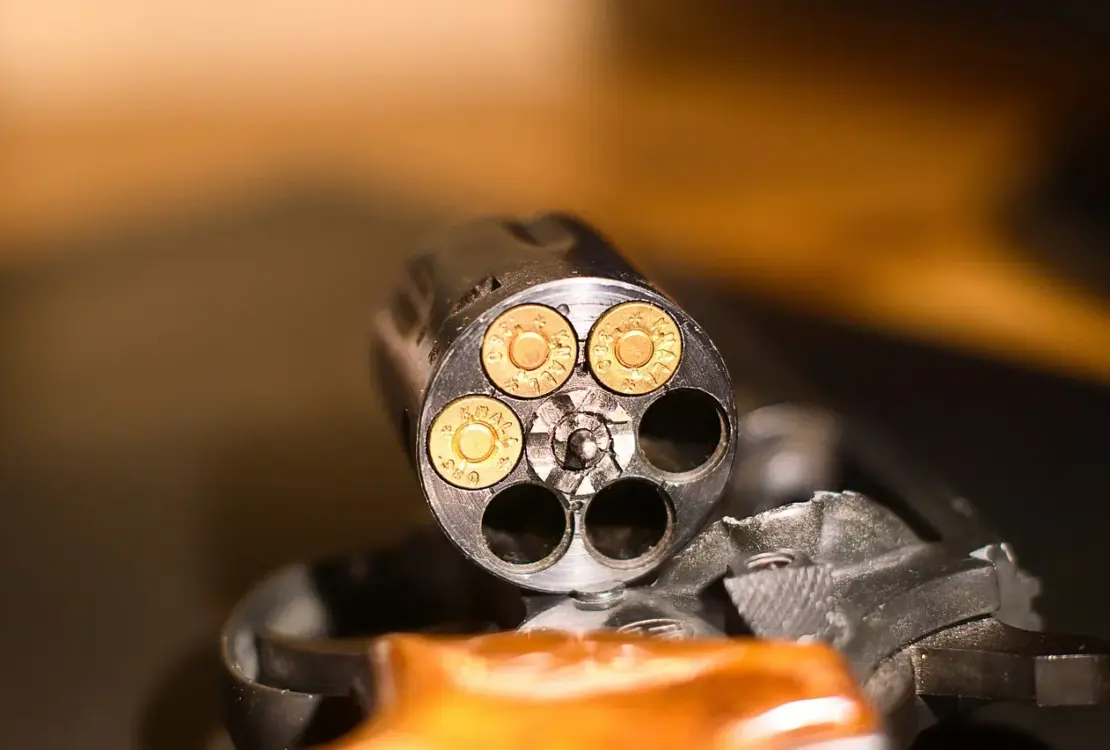 revolver 4853072 1280 Revolver 38